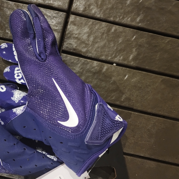 Men's Nike TCU Horned Frogs Team Issued Vapor Football Jet 7.0 Gloves - Picture 11 of 13